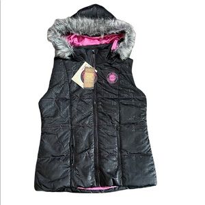 -NWT- Girls with Guns parka vest.       T5